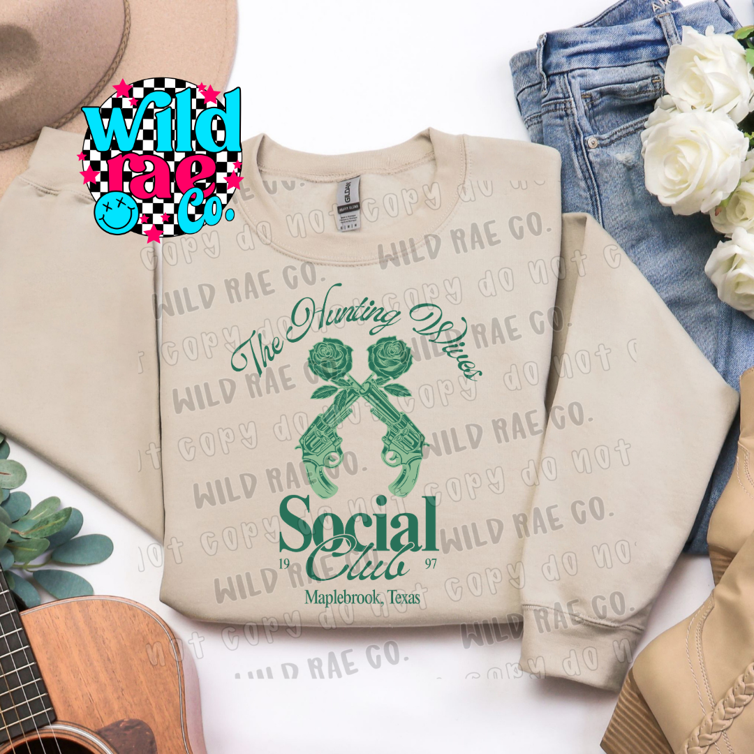 HUNTING WIVES SOCIAL CLUB - GREEN
