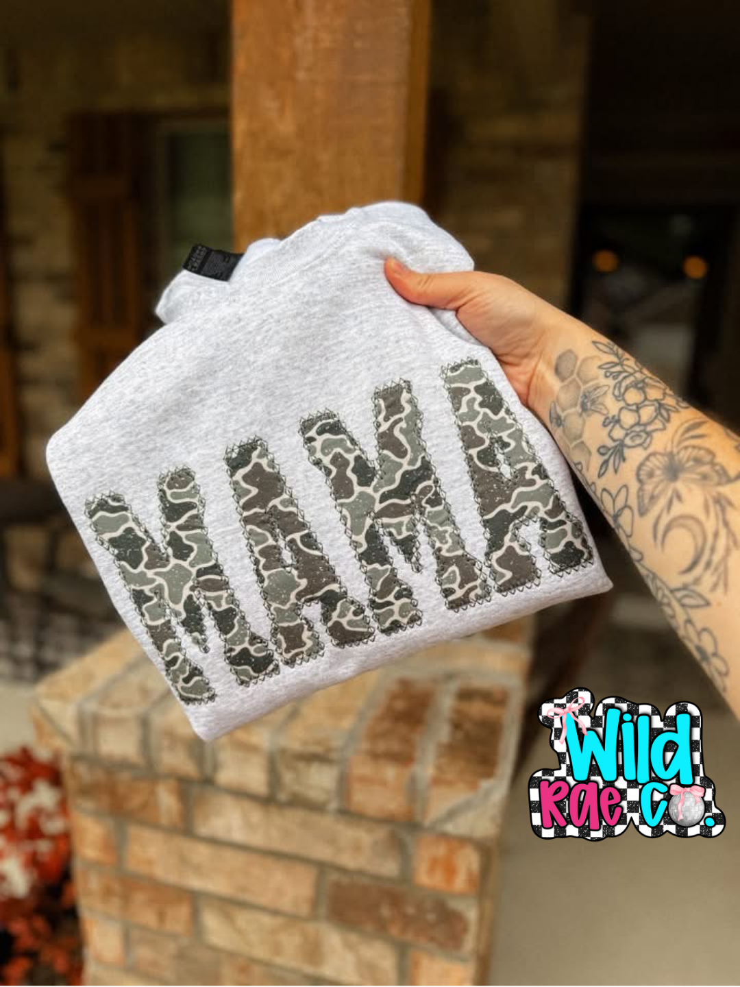Camo Mama T-Shirt / Crewneck