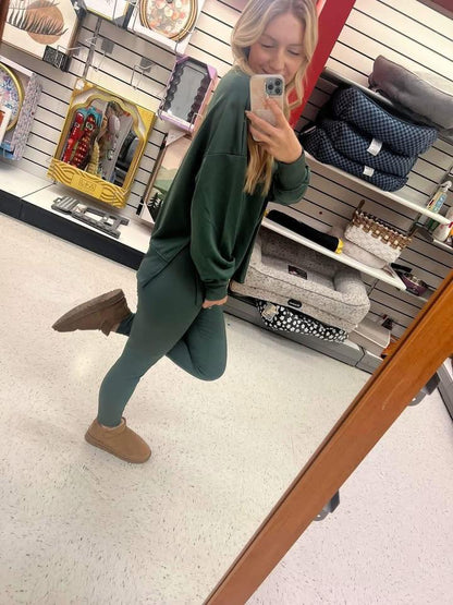 WOMENS CREWNECK + TIGHTS | SUNDAY CLOSE | TAT 35 BUSINESS DAYS